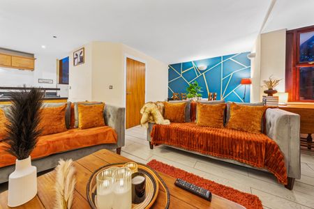 4 Bed Detached House, Bear Yard Mews, BS8 - Photo 3