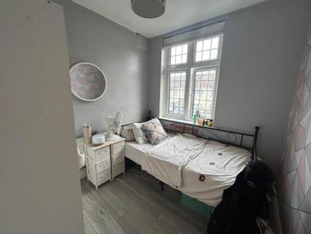 Westrow Drive, Barking - Photo 3