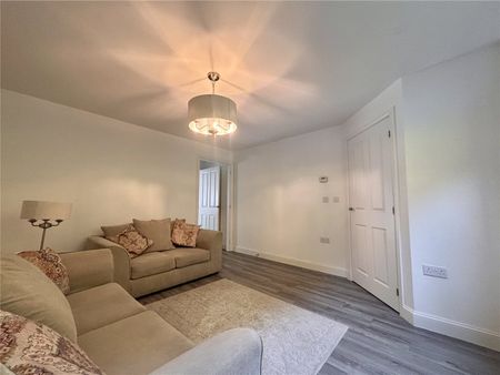 Stoneham Way, Basingstoke, Hampshire, RG24 - Photo 3