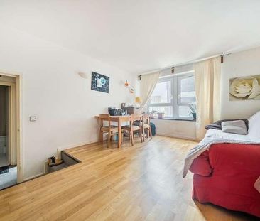 Calderwood Street, The Vista Building, SE18 - Photo 1