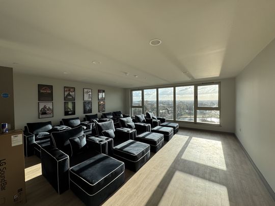 Victoria Road, Feltham - Photo 1