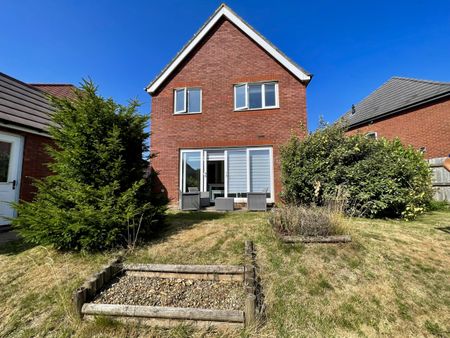 Pentrebane Drive, St Fagans - Photo 2