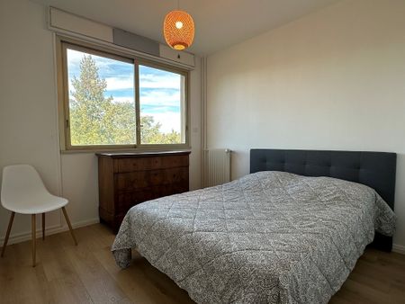Appartement T5 meublé de 111m² avec gardien à ECULLY - Photo 2