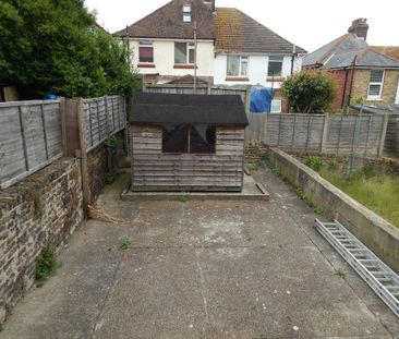 3 bedroom terraced house to rent - Photo 5