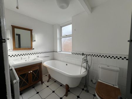 5 bedroom terraced house to rent - Photo 2