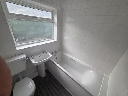 2 bedroom terraced house to rent - Photo 5