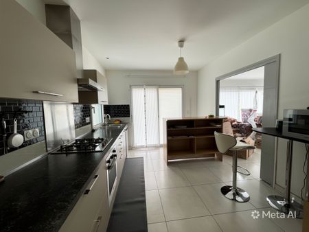 Location Maison 5 pièces 141m² ST PHILIBERT 56470 - Photo 5