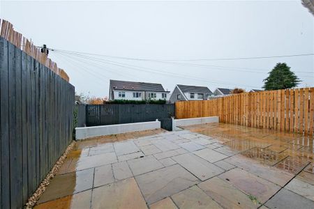 3 bedroom semi-detached house to rent - Photo 3