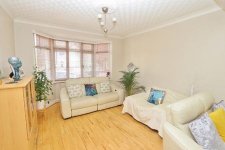 3 bedroom terraced house to rent - Photo 3