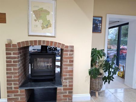 Grove Farm, Portway, Hereford - Photo 3