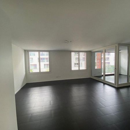 Moderne 2.5 Zimmerwohnung in der Überbauung Volta West - Photo 1