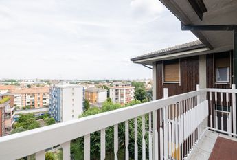 Trilocale in Via Don Guanella, Baranzate
