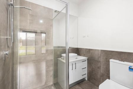 “Modern & Bright with Compact Comfort!” - Photo 2