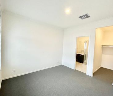 Contemporary Family Living in Sought-After Sienna North Estate - Photo 4