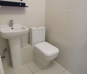 Dollis Road, London, N3 - Photo 2