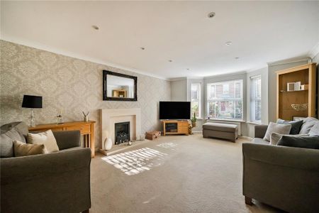 5 bedroom detached house to rent - Photo 4