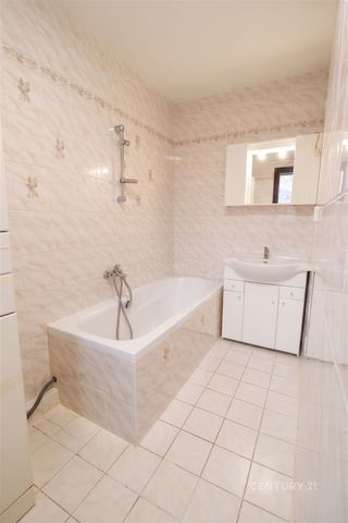 Pronájem rodinného domu 234 m², Dr. Janského 1096, Černošice - Фото 3