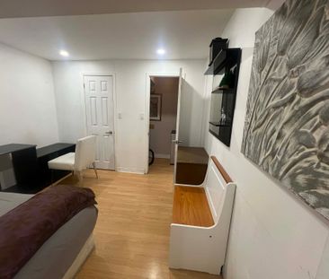 For Lease - 3715 St Clair Avenue Unit# Bsmt, Toronto, Ontario - Photo 4