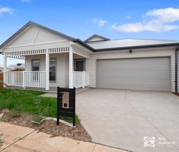 Beautiful 4-Bedroom Family Home on a Corner Block in Eynesbury - Photo 6