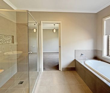 Modern Comfort in a Peaceful Setting - Photo 4