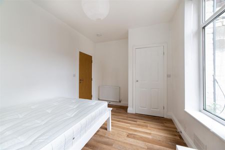 2 bed apartment to rent in Queens Road, Jesmond, NE2 - Photo 2