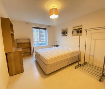 Ovaltine Drive, Kings Langley - Photo 1