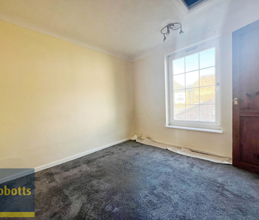 2 bedroom terraced house to rent - Photo 3