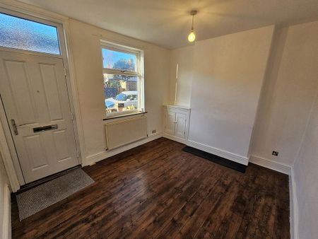 2 bedroom terraced house to rent - Photo 3