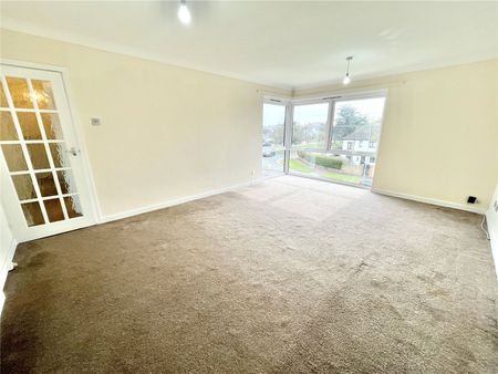 Crispins, 199 Thorpe Hall Avenue, Thorpe Bay, Southend On Sea, SS1 3BT - Photo 2