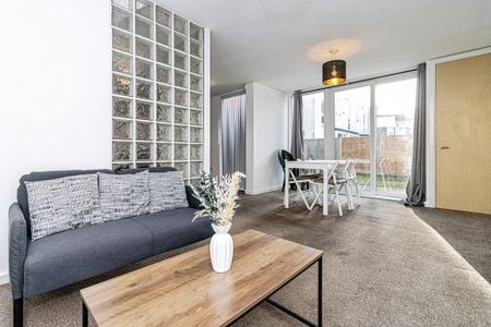 3 bedroom terraced house to rent - Photo 4