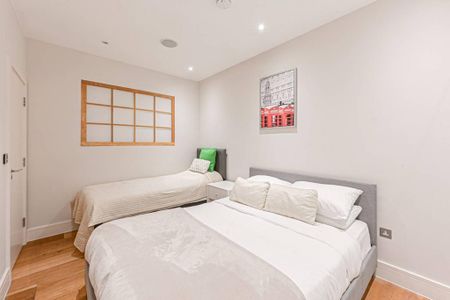 3 bedroom mews to rent - Photo 5