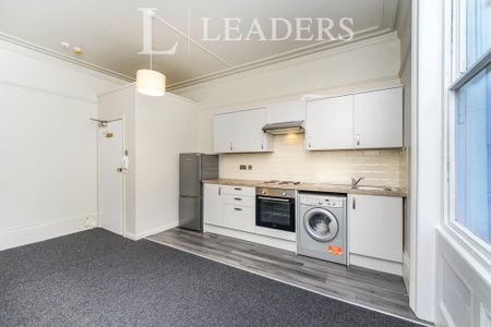 Studio to rent - Photo 3