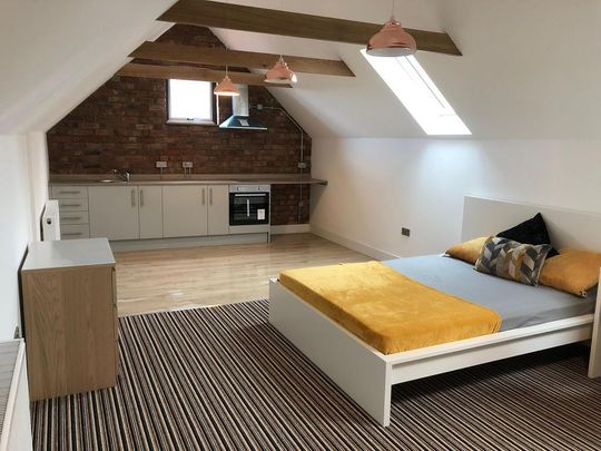 Studio to rent - Photo 1