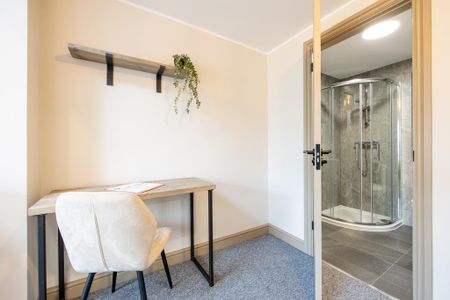 1 bedroom in a house share to rent - Photo 5