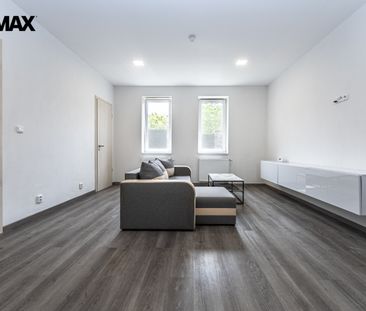 Pronájem domu 120 m², Praha 10 - Strašnice - Photo 1