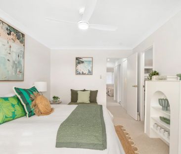 SPARKLING COASTAL TOWNHOUSE WITH CHÍC RENOVATED INTERIOR CONTACT JU... - Photo 6