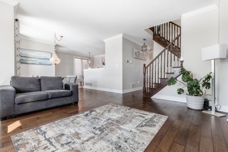 For Lease - 996 BOOTH Avenue Unit# Upper, Innisfil, Ontario - Photo 3