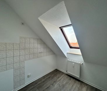 Gemütlche 2 Zimmerwohnung im Dachgeschoss - Photo 1
