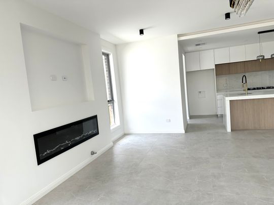 Impressive Brand-new Architectural family home. (Open House: Saturday 1:15pm- 1:45pm ) - Photo 1