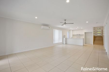 Discover Your Perfect Family Home in Pomona - Photo 3