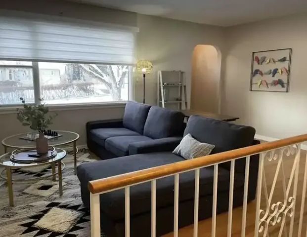 Cozy 2 bedroom main floor near hospital (Foothills, Arthur Child Cancer Centre) | Calgary - Photo 1