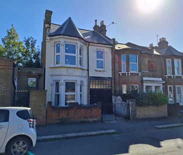 4 bedroom terraced house to rent - Photo 6
