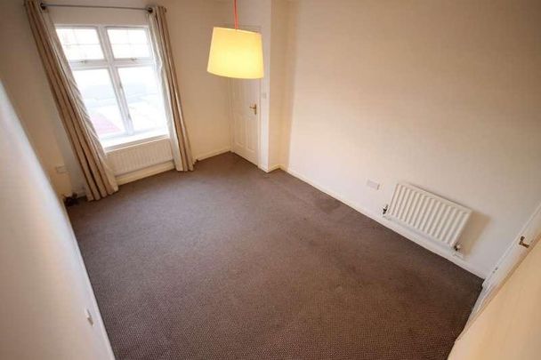 The Gardens, Middleton, Leeds, LS10 - Photo 1