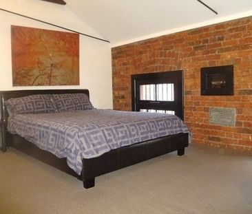 15 Industry Lane, Coburg - Photo 3