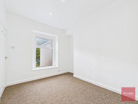 3 bedroom terraced house to rent - Photo 4