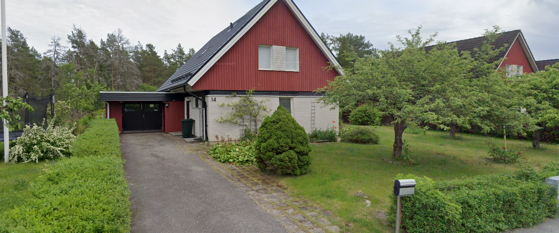 Furuvägen, Hallstavik - Photo 1