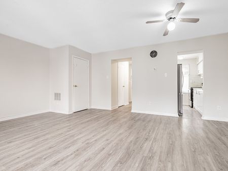 For Lease - 16 Rexdale Boulevard Unit# 25, Toronto, Ontario - Photo 4