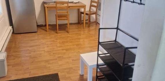 2 ½ tout inclus, dernier étage , secteur Limoilou - Photo 2