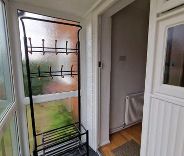 3 bedroom semi-detached house to rent - Photo 6