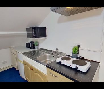 Room in a Shared House, Barrfield Road, M6 - Photo 5